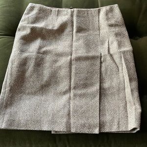Brooks brothers, 34 610 petite skirt. Brown tweed fabric in a wool blend.